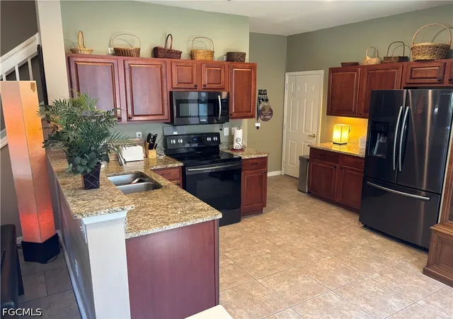 4th image of 8271 Village Edge Cir #6, Fort Myers, FL 33919 | MLS# 2026022122