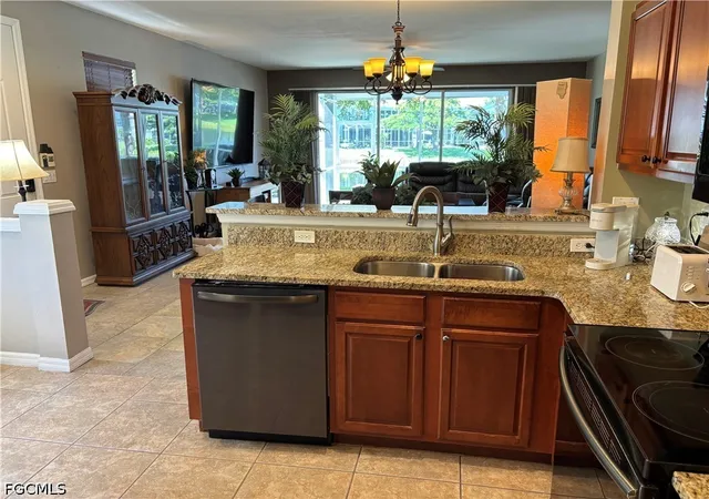 5th image of 8271 Village Edge Cir #6, Fort Myers, FL 33919 | MLS# 2026022122