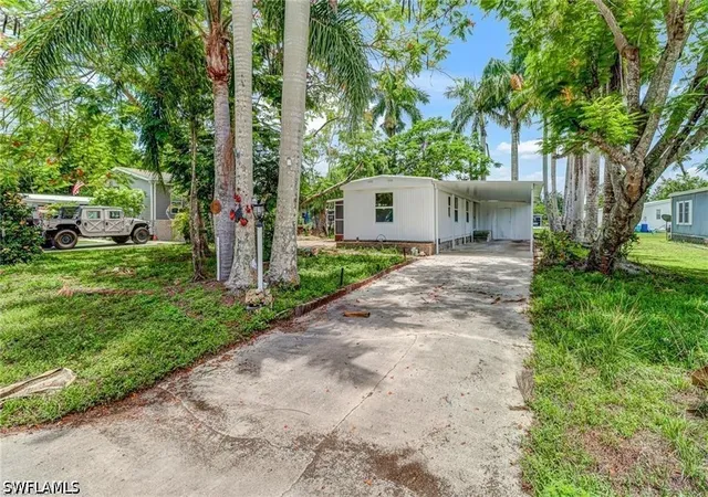 2nd image of 120 Grassy Key Ln #38, Naples, FL 34114 | MLS# 226019770
