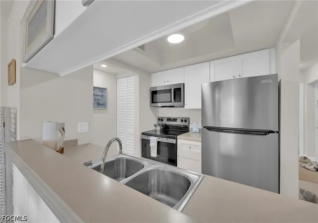 5th image of 200 Lenell Rd #218, Fort Myers Beach, FL 33931 | MLS# 2026022131