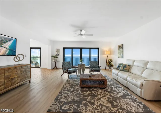 2nd image of 1920 Virginia Ave #601, Fort Myers, FL 33901 | MLS# 2026022257