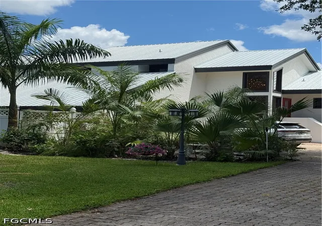 Photo 1 of Single family home for sale at 15793 San Antonio Ct, Fort Myers, FL 33908 | MLS# 2026022294 | Listing updated on 2026-05-19