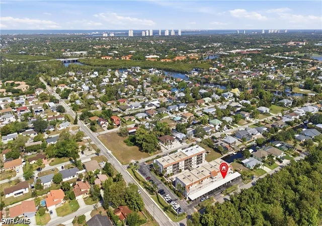 Homes for sale in Bonita Springs, FL | 9395 Pennsylvania Avenue, Bonita Springs, FL 34135 | Houzeo