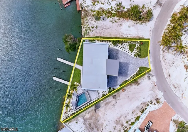 5th image of 855 Lagoon St #4, Fort Myers Beach, FL 33931 | MLS# 226019599