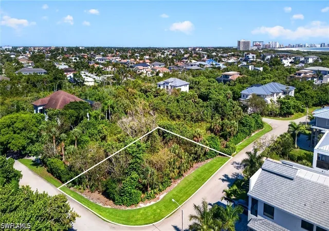 4th image of 707 Waterside Dr, Marco Island, FL 34145 | MLS# 226019919