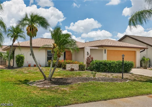 2nd image of 9708 Foxglove Cir, Fort Myers, FL 33919 | MLS# 2026022368