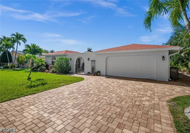 2nd image of 1432 Venetian Ct, Cape Coral, FL 33904 | MLS# 2026022428