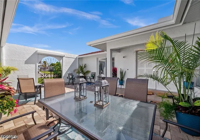 5th image of 1432 Venetian Ct, Cape Coral, FL 33904 | MLS# 2026022428