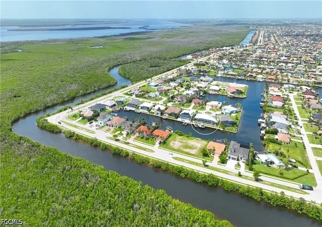 5th image of 3004 Sw 41St Ter, Cape Coral, FL 33914 | MLS# 2026022462