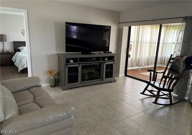 Photo 2 of Townhouse for sale at 1514 Palm Woode Dr, Fort Myers, FL 33919 | MLS# 2026022603 | Listing updated on 2026-08-03