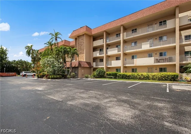 2nd image of 4309 Mariner Wy #304, Fort Myers, FL 33919 | MLS# 2026022654