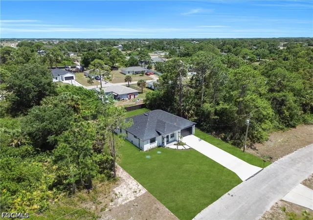 2nd image of 5035 Spinnaker Rd, Labelle, FL 33935 | MLS# 2026022687