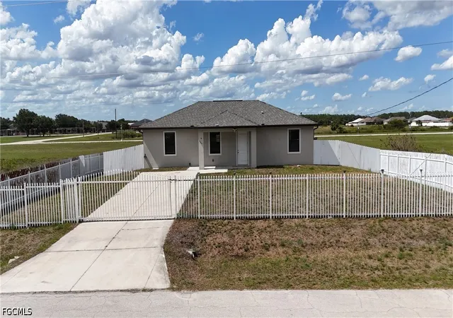 3rd image of 9019 N Indio Cir, Labelle, FL 33935 | MLS# 2026022709