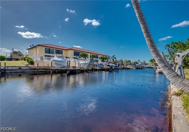 39th image of 1112 Se 39th Ter, Cape Coral, FL 33904 | MLS# 2026022711
