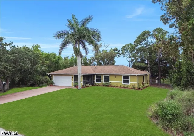 Photo 1 of Single family home for sale at 8434 Butternut Rd, Fort Myers, FL 33967 | MLS# 2026022727 | Listing updated on 2026-07-23