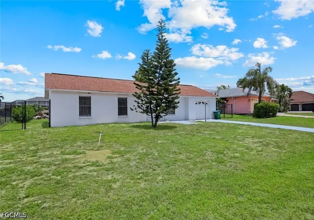 Homes for sale in Cape Coral, FL | 1307 Sw 43Rd Ln, Cape Coral, FL 33914 | MLS# 2026022758