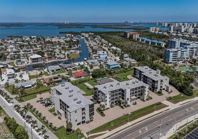 Homes for sale in Fort Myers Beach, FL | 6645 Estero Boulevard, Fort Myers Beach, FL 33931 | Houzeo