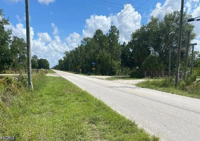 5th image of 577 Kirby Thompson Rd, Fort Denaud, FL 33935 | MLS# 2026022832