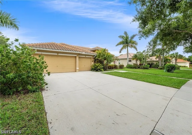 4th image of 3323 Mystic River Dr, Naples, FL 34120 | MLS# 226015030