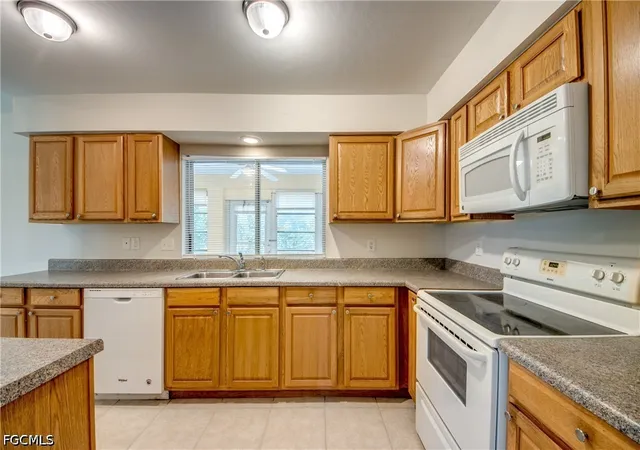 Photo 2 of Single family home for sale at 1315 Se 33rd Terrace, Cape Coral, FL 33904 | MLS# 2026022890 | Listing updated on 2026-08-31