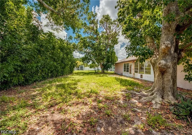Photo 3 of Single family home for sale at 1315 SE 33rd Terrace, Cape Coral, FL 33904 | MLS# 2026022890 | Listing updated on 2026-08-31