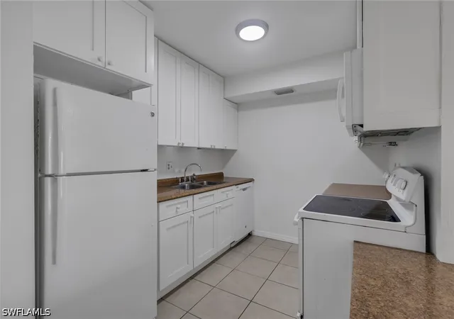 Homes for sale in Fort Myers, FL | 2828 Jackson St #C5, Fort Myers, FL 33901 | MLS# 226018542