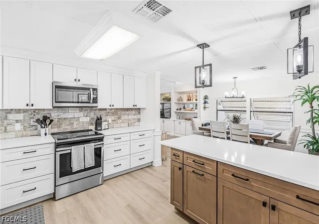 5th image of 3019 Bowsprit Ln, Saint James City, FL 33956 | MLS# 2026022956