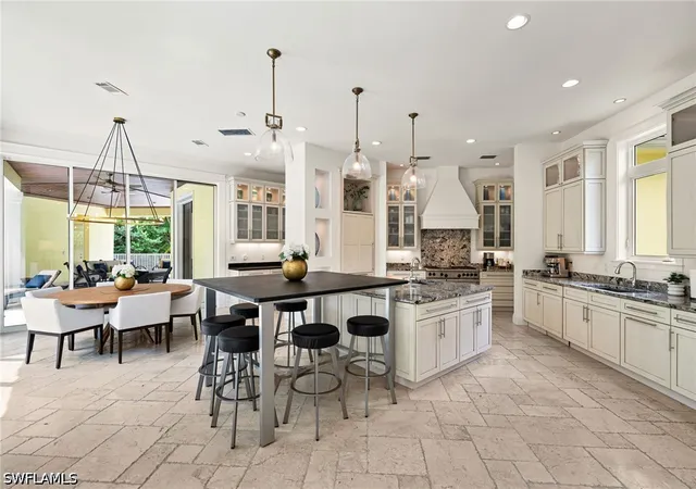5th image of 615 Binnacle Dr, Naples, FL 34103 | MLS# 226019325