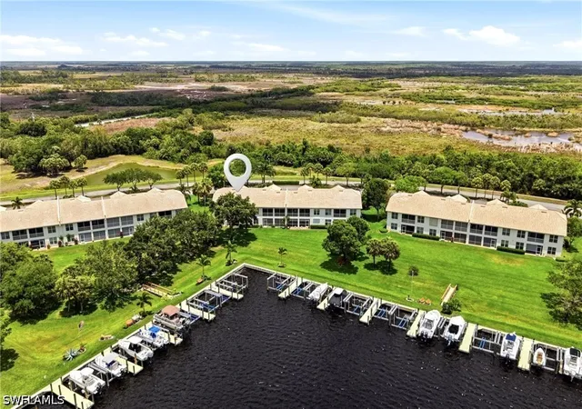 Listing Photo 4 - Condo for sale in building located at 275 Cays Dr, Naples, FL 34114 - Unit #2208