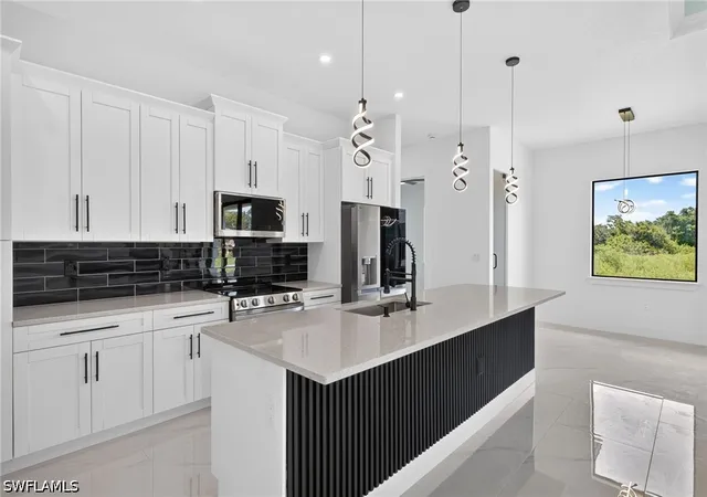 5th image of 3724 7Th St Sw, Lehigh Acres, FL 33976 | MLS# 226020597