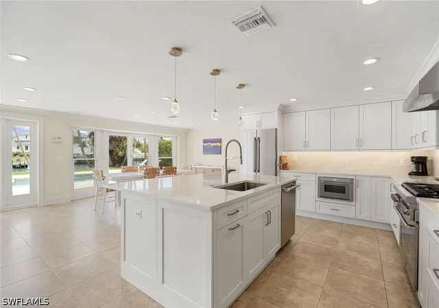 14th image of 350 Bow Line Bnd, Naples, FL 34103 | MLS# 226019346