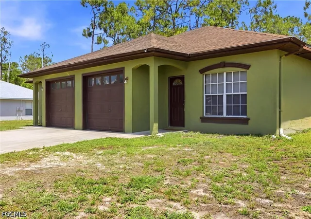 3rd image of 2433 George Ave S, Lehigh Acres, FL 33973 | MLS# 2026023152
