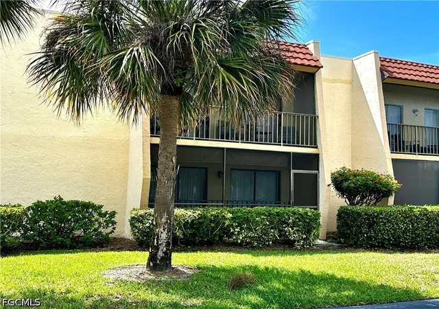 34th image of 12501 Mcgregor Blvd #11, Fort Myers, FL 33919 | MLS# 2026023192