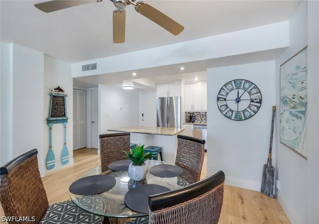 4th image of 5 Bluebill Ave #208, Naples, FL 34108 | MLS# 226018376