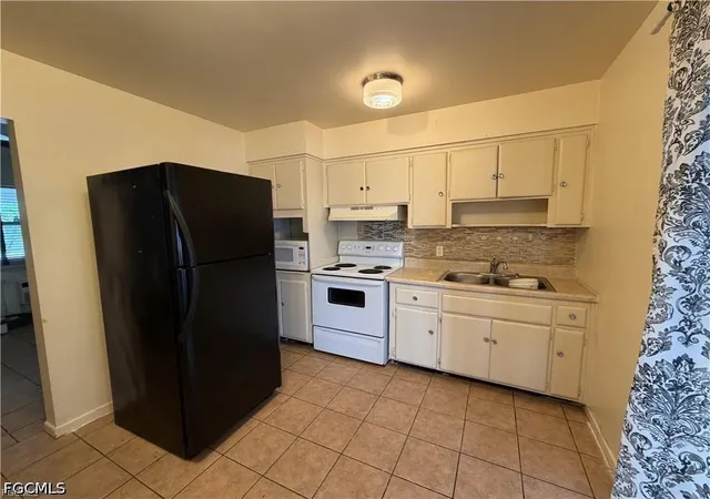 3rd image of 4902 Victoria Dr #1, Cape Coral, FL 33904 | MLS# 2026023207