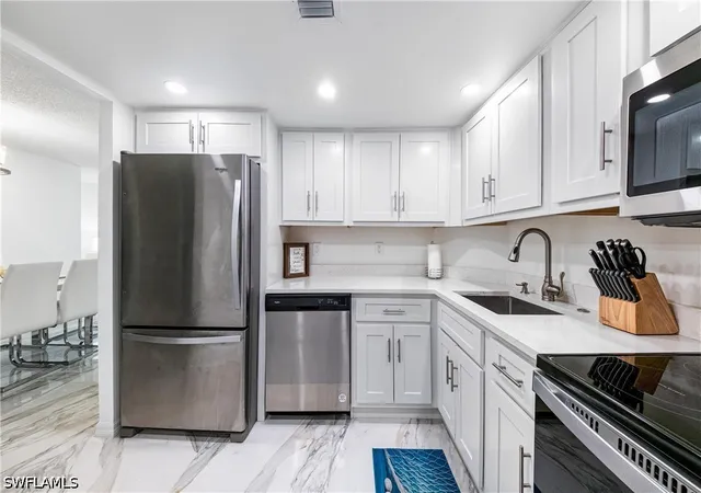 4th image of 320 Seaview Ct #1207, Marco Island, FL 34145 | MLS# 226020587