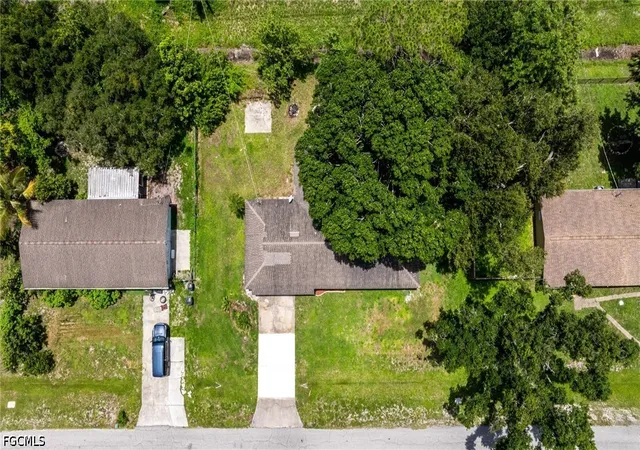 38th image of 2319 Barcelona Ave, Fort Myers, FL 33905 | MLS# 2026023258