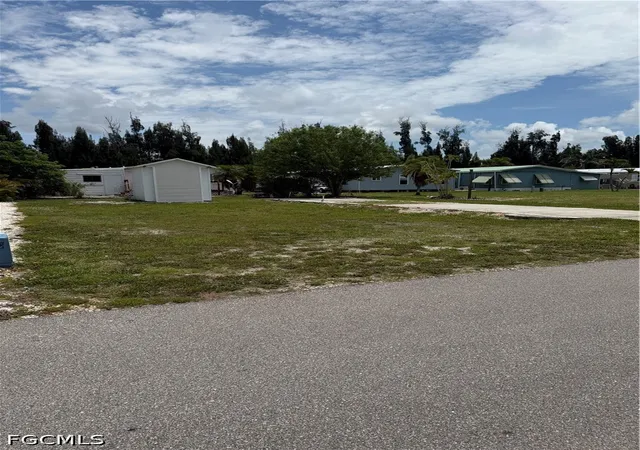 4th image of 7150 Ladyfish Dr, Saint James City, FL 33956 | MLS# 2026023283