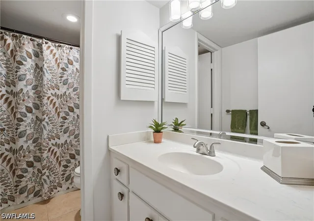 2nd image of 931 Collier Ct, Marco Island, FL 34145