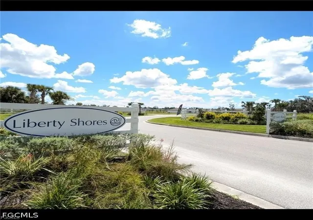 2nd image of 821 General Chesty Puller Ct, La Belle, FL 33935 | MLS# 2026023297