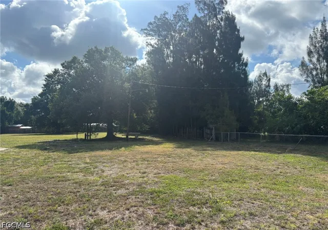 2nd image of 7949 Mcdaniel Dr, North Fort Myers, FL 33917 | MLS# 2026023303