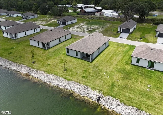 3rd image of 815 Gen D Macarthur Ave, La Belle, FL 33935 | MLS# 2026023313