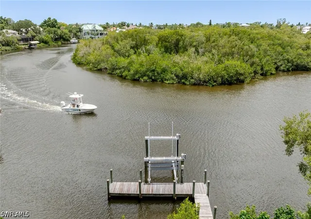 7th image of 27311 Oak Knoll Dr, Bonita Springs, FL 34134 | MLS# 226020796