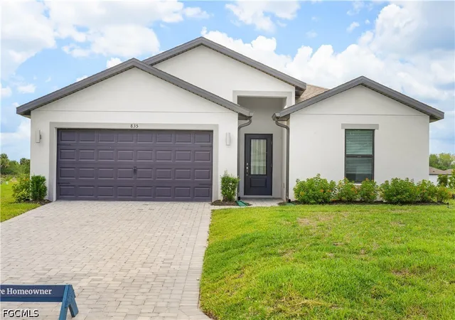 3rd image of 835 Gen D Macarthur Ave, La Belle, FL 33935 | MLS# 2026023319