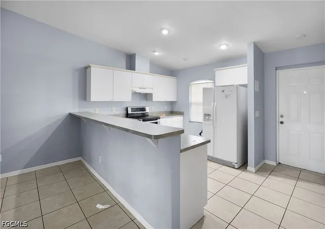 Photo 3 of Sale Pending at 524 Ne 24th Place, Cape Coral, FL 33909 | MLS# 2026023368 | Listing updated on 2026-07-04
