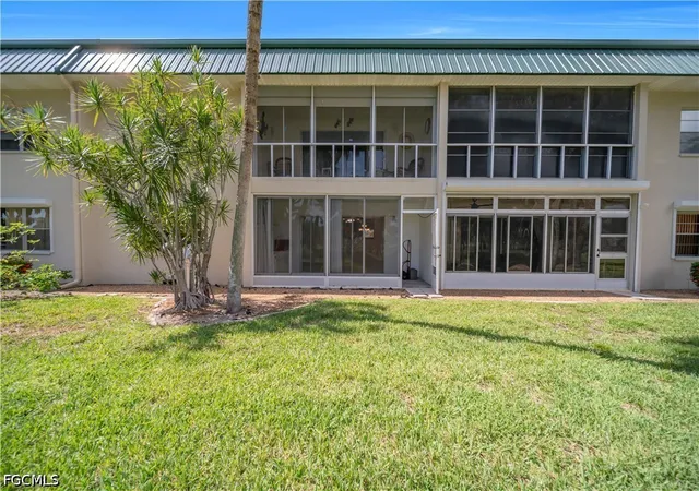 2nd image of 1715 Golf Clb Dr, North Fort Myers, FL 33903
