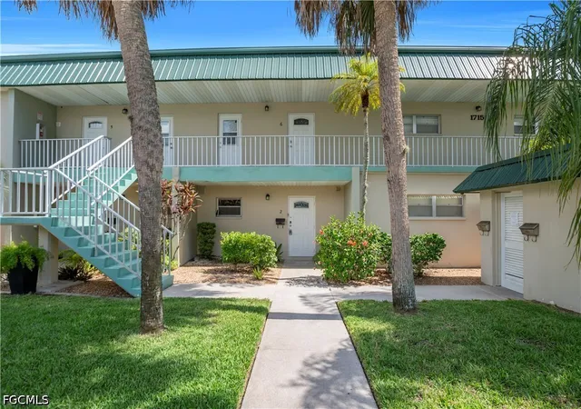 4th image of 1715 Golf Club Dr #2, North Fort Myers, FL 33903 | MLS# 2026023422