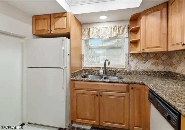 4th image of 1200 Cherrystone Ct, Naples, FL 34102