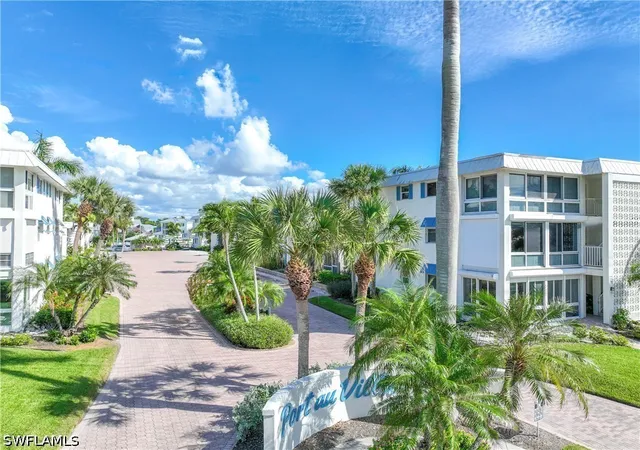 3rd image of 2100 Gulf Shore Blvd N #212, Naples, FL 34102 | MLS# 226019733