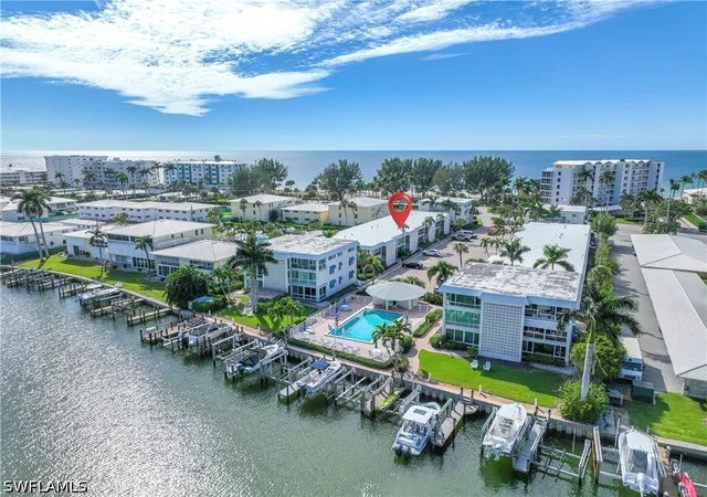 2nd image of 2100 Gulf Shore Blvd N, Naples, FL 34102